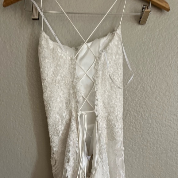 Remarkable Moment White Floral Embroidered Lace-Up Maxi Dress 10 - Picture 8 of 11